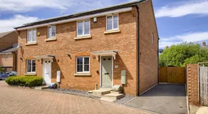 NEW! Private Driveway, Spacious, 2 Bathroom, Fast WiFi - Image 4