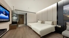 Atour Hotel Wuxi East Station South Square - Image 2