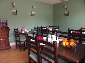 Ros Villa Guesthouse - Image 3