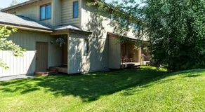 Moose Meadows- Near the airport, centrally located - Image 5