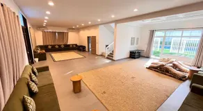 4 Bedrooms villa for rent - Image 2