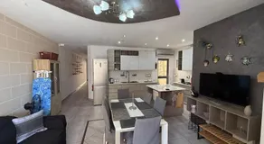 3 Bedroom Prime Location Near University - Image 2