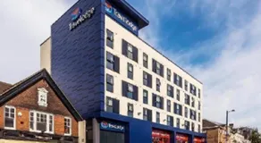 Travelodge Eastleigh Central - Image 2