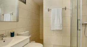 Appartement Albamar 1A avec vue sur les montagnes, Wi-Fi, climatisation, balcon et terrasse - Image 5