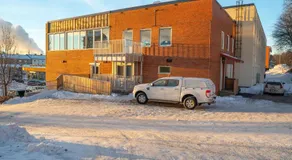 Guestly Homes - 3BR City Charm - Image 5