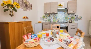 LA VILLA DI ENZO Casa Vacanze con vista mare - Image 3
