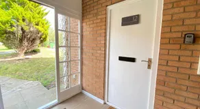 HAYDEN - KENILWORTH STUDIO FLAT 30 m2 - PRIVATE PARKING - Image 4