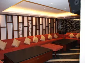 Lotus Hill Yuehai Hotel - Image 4