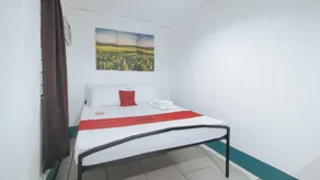 RedDoorz at Crowne One Condo - Image 2