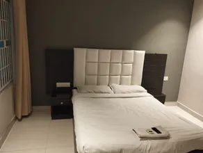 Sea Queen Residency - Image 2