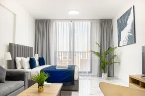 Marina Al Hamra King Studio Apartment - Image 2