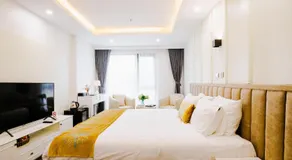 Royal Lotus Hotel - Image 2