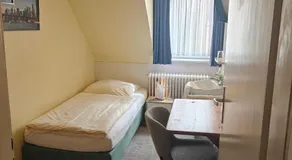 Hotel Flora - Image 2