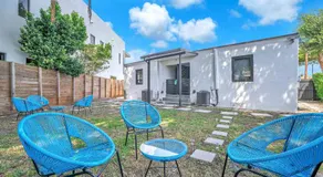 Villa Roads - Ideal Stay in Miami - King - Bed Parking - Near Airport, Brickell, Coconut Grove, Little Havana, Wynwood & Calle 8 - Image 3