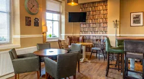 Castle Court Pub & Rooms - Image 4