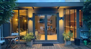 City Oasis with private parking - Image 3