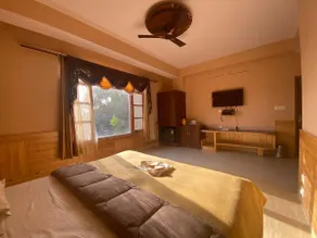 A Cozy Bed & Breakfast with Free Parking On-Site - Image 4
