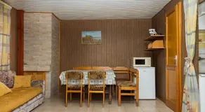 Familia Nyaraló 180 - Image 3