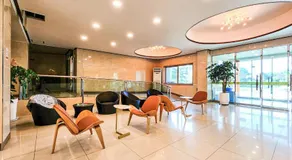 Whinstone Hotel & Resort - Image 4