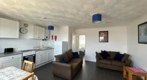 76 Brambles Chine, 2 bedroom bungalow in beautiful holiday village, 1 night stays and Ferry travel offer available - Image 3