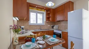 City Apartment with heated rooftop Pool - Image 2
