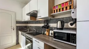 R und S Apartments Stylische Wohnung I Küche I Parkplatz I Smart TV - Image 5