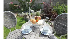 Seven Bed and Breakfast - Image 5