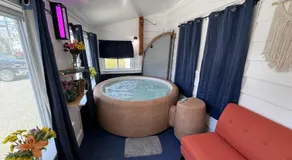 City Oasis and Spa Close to Beaches - Image 5