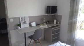 Chambre avec Salle de bain et WC privés et kit petit dejeuner - Image 2
