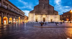 Urbanicooh San Petronio - Torre Asinelli view - Image 5