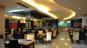 Megaland Hotel Solo - Image 4