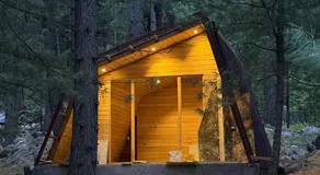The Woodpecker - Glamps & Resorts - Image 3