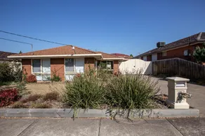 Comfy beautiful 3Beds House in Epping - Image 2