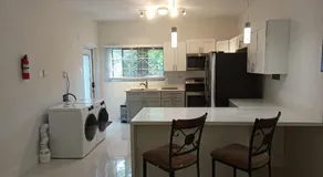 Luxury 1 Bedroom & Rooftop Pool unit #2 - Image 3