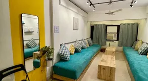 Locomo Hostel Express - Stay Work Eat - Image 5