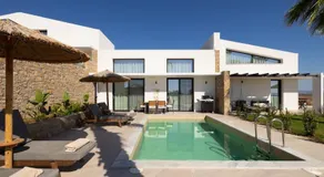 Flamingo View Suites & Villas - Image 2