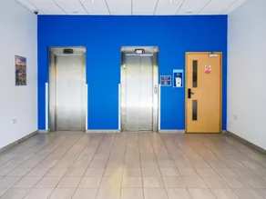 UA Twin Wet Room - Image 4