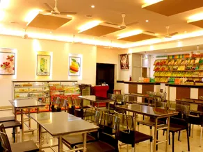 Hotel Sangam - Image 5