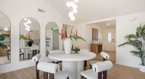Sunlit Oasis with Heated Pool and Jacuzzi 20 minutes to Disneyland - Image 3