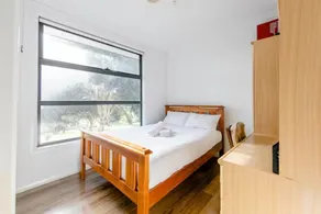 Cosy Modern home in Epping close to all amenities - Image 5