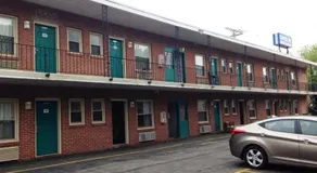 Express Inn - Image 5