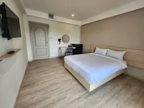 Emm House - Image 5