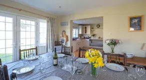 6 Lakeside Avenue - Image 3