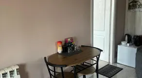 ROOM IN A PRIVATE HOUSE - 5min from THERME & AIRPORT - Image 3