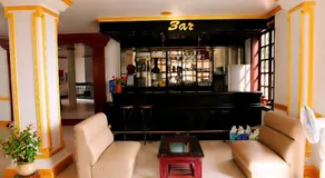 Khách Sạn Cây Thông - Image 3