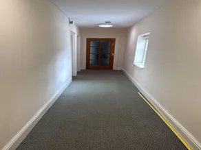 Standard Twin Room - Image 4