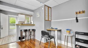 Charming 1 Bedroom, Apartment House in Lansing - Image 3