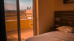 La Riva Hotel - Image 2