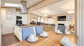 Sutton Lodge with Hot Tub - Image 5