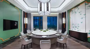 Kingdom Hotel - Image 3